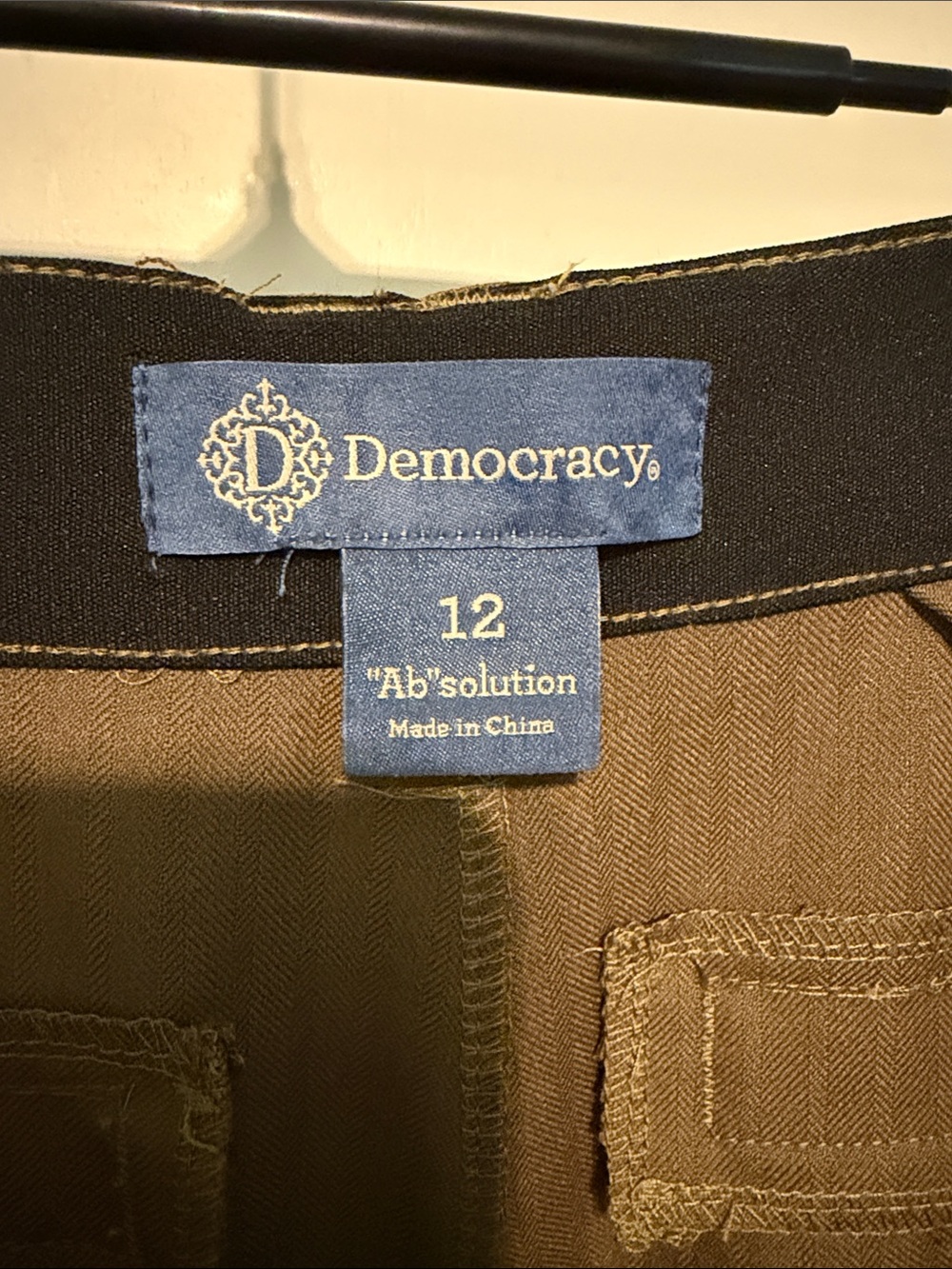 Democracy “Ab Solution” Straight-Leg Pleated Trousers in Olive Brown - Picture 2 of 12